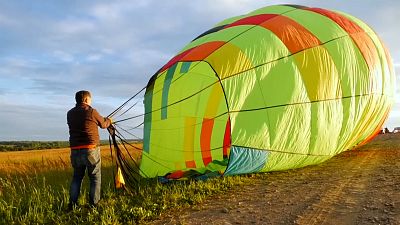 Heißluftballons sind zurück im Himmel über Russland