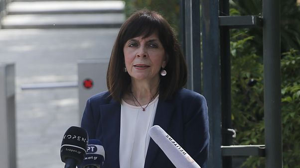 Yunanistan Cumhurbaşkanı: 'Türk barbarlığını unutmayız, Kıbrıs'taki işgal 46 yıldır devam ediyor' Yunanistan Cumhurbaşkanı: 'Türk barbarlığını unutmayız, Kıbrıs'taki işgal 46 yıldır devam ediyor'