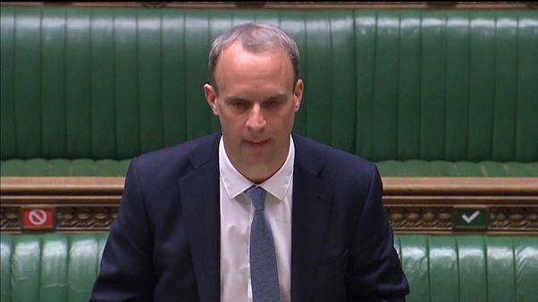 Nagy-Britannia felfüggesztette a Hongkonggal kötött kiadatási egyezményt Nagy-Britannia felfüggesztette a Hongkonggal kötött kiadatási egyezményt