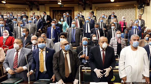 Mısır Parlamentosu Libya'ya olası bir müdahaleyi onayladı Mısır Parlamentosu Libya'ya olası bir müdahaleyi onayladı