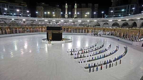 Kısıtlı sayıdaki hacı adayı ibadetlerini 29 Temmuz'dan itibaren gerçekleştirebilecek Kısıtlı sayıdaki hacı adayı ibadetlerini 29 Temmuz'dan itibaren gerçekleştirebilecek
