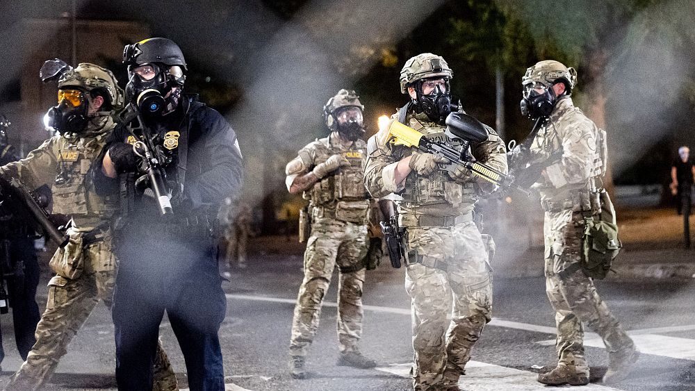 Envoyer des agents fédéraux dans les villes