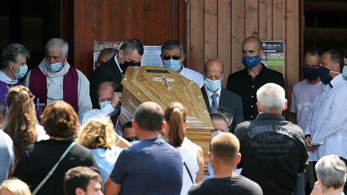 Emoción en el funeral del conductor de autobús fallecido tras una agresión en Bayona
