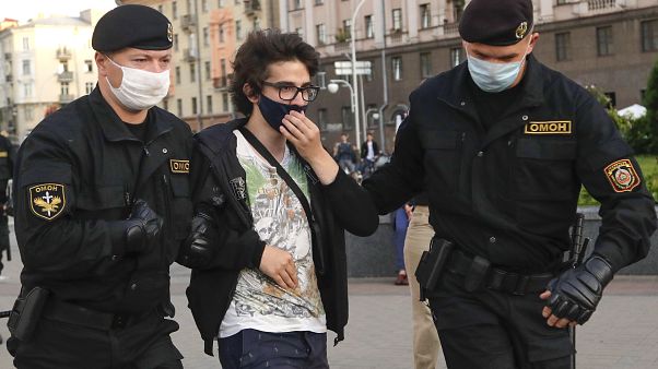 Detenido por protestar contra la denegación de concurrir a las elecciones presidenciales a opositores Detenido por protestar contra la denegación de concurrir a las elecciones presidenciales a opositores