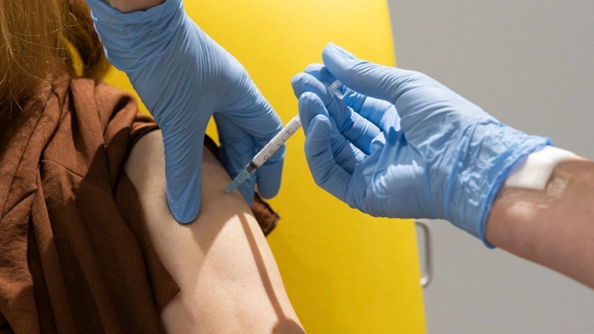 آیا واکسن ویروس کرونا ساخت دانشگاه آکسفورد تا کریسمس راهی بازار می‌شود؟