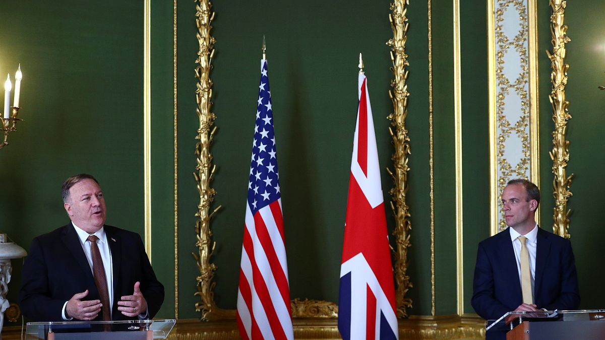 وزير الخارجية الأمريكي مايك بومبيو ونظيره البريطاني دومينيك راب 