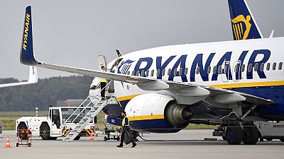 Mεγάλες περικοπές πτήσεων από την Ryanair