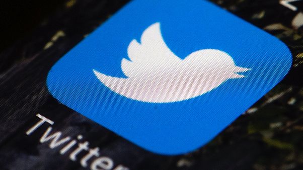 Twitter geçtiğimiz haftalarda aşırı sağcı QAnon grubu ile bağlantılı 7 bin kadar hesabı kapadı Twitter geçtiğimiz haftalarda aşırı sağcı QAnon grubu ile bağlantılı 7 bin kadar hesabı kapadı