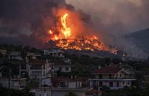 Erdőtüzek pusztítanak Görögország déli részén
