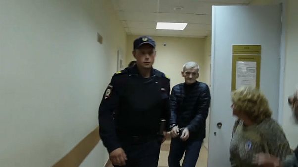 Stalin döneminde işlenen suçları araştıran Rus tarihçi Yuri Dmitriev Stalin döneminde işlenen suçları araştıran Rus tarihçi Yuri Dmitriev