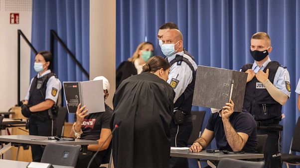 دادگاه متهمان به تجاوز گروهی دادگاه متهمان به تجاوز گروهی