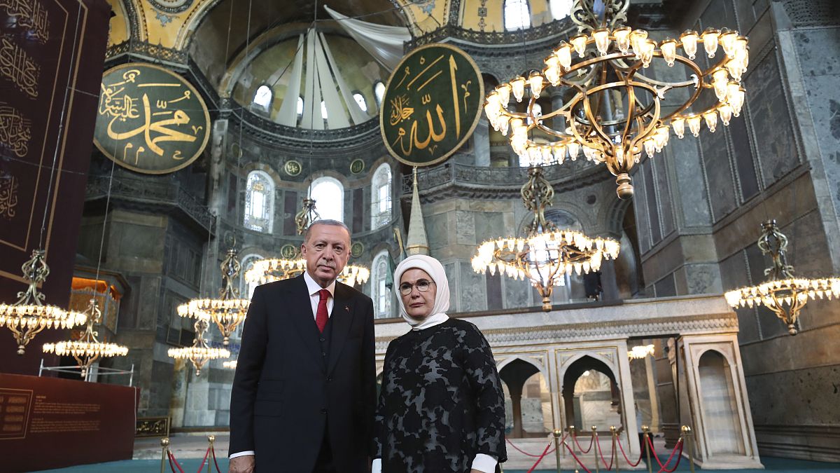 Recep Tayyip Erdogan et sa femme, le 23 juillet 2020, visitant Sainte Sophie