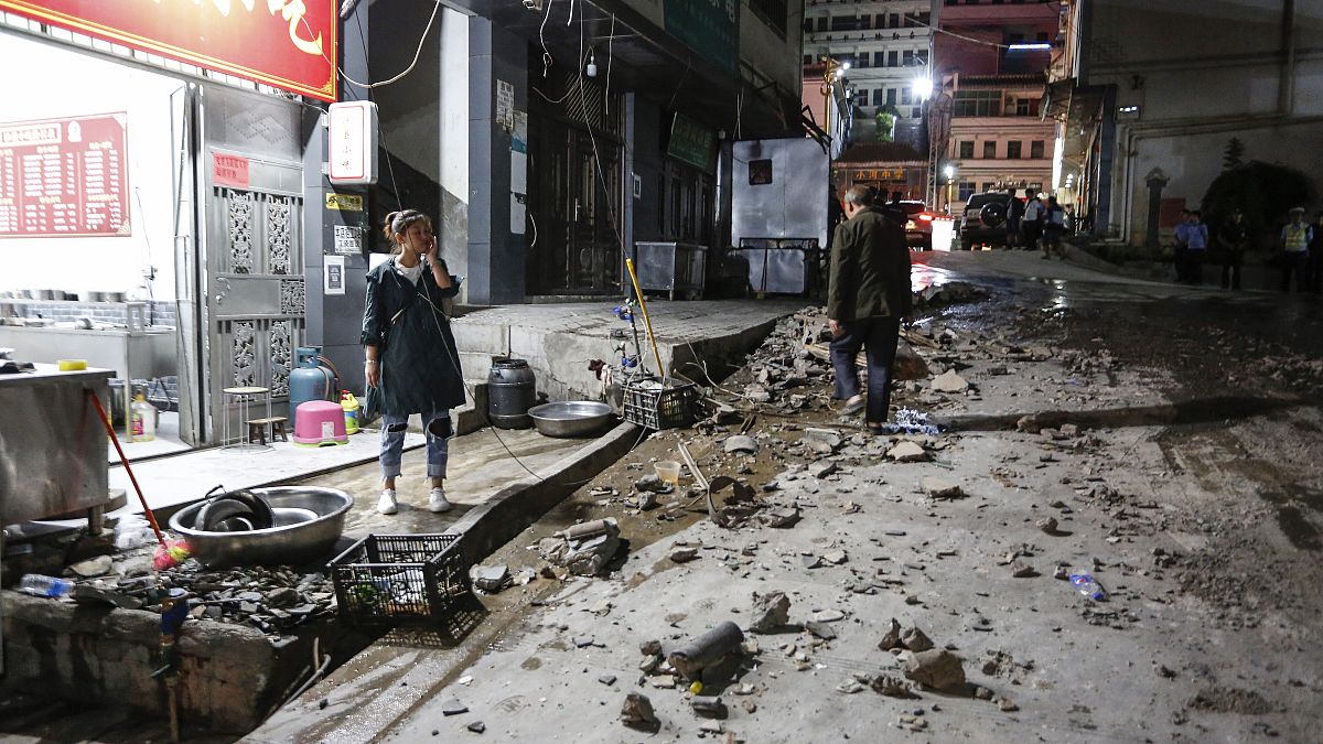 هزة أرضية أصابت مدينة في الصين