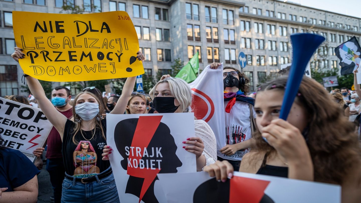 Katolik Polonya Istanbul Sozlesmesi Nden Neden Cekiliyor Euronews