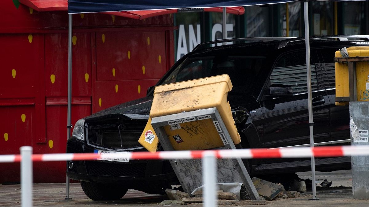 انحراف خودرو در برلین به سمت عابران پیاده ۷ مجروح به جا گذاشت
