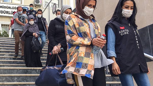 'FETÖ' operasyonunda gözaltına alınanlar 'FETÖ' operasyonunda gözaltına alınanlar