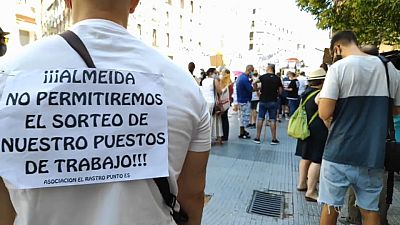 Tiltakozás a madridi bolhapiacon