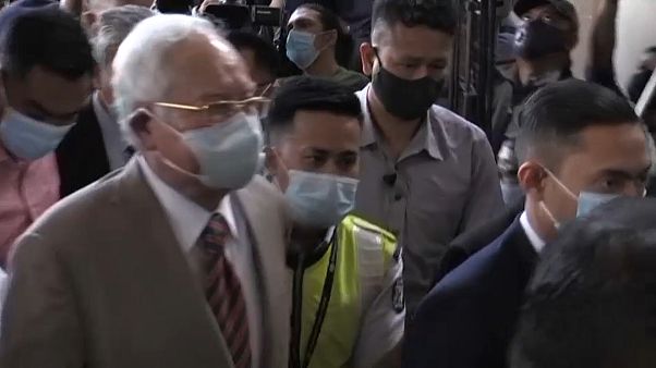Razak erscheint bei Gericht Razak erscheint bei Gericht