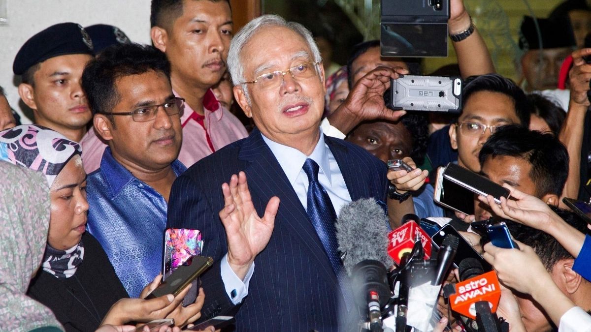  نخست وزیر سابق مالزی در کلیه اتهامات فساد مالی مجرم شناخته شد