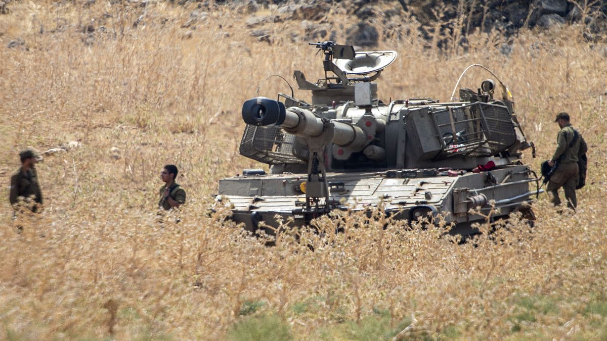 القوات الإسرائيلية على الحدود مع لبنان
