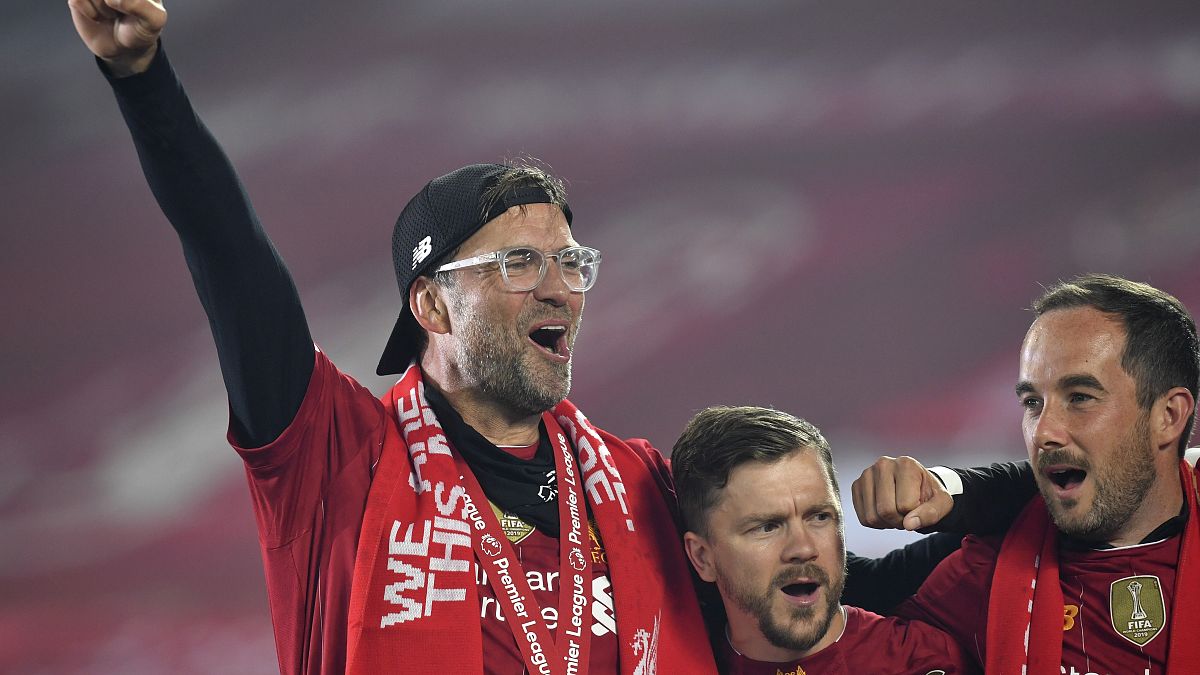 Klopp festeggia il titolo del suo Liverpool. 