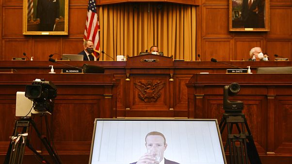 El fundador de la red social Facebook, Mark Zuckerberg, durante su comparecencia telemática El fundador de la red social Facebook, Mark Zuckerberg, durante su comparecencia telemática