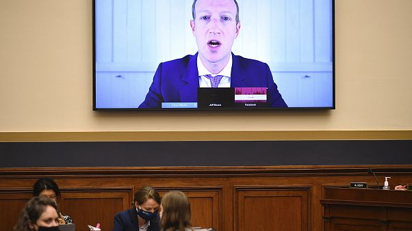 Órákon át kérdezte a Kongresszus a tech-óriások vezetőit Órákon át kérdezte a Kongresszus a tech-óriások vezetőit