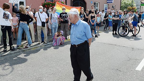 AB, Polonya'nın 'LGBT'siz belediyelerine hibe yardımlarını kesti AB, Polonya'nın 'LGBT'siz belediyelerine hibe yardımlarını kesti