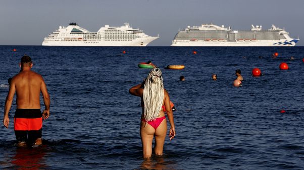 Κύπρος: Καμπανάκι από τα αυξημένα κρούσματα κορονοιού Κύπρος: Καμπανάκι από τα αυξημένα κρούσματα κορονοιού