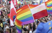 نقض حقوق دگرباشان جنسی برنامه اصلاح ساختار ۶ شهر لهستان را متوقف کرد