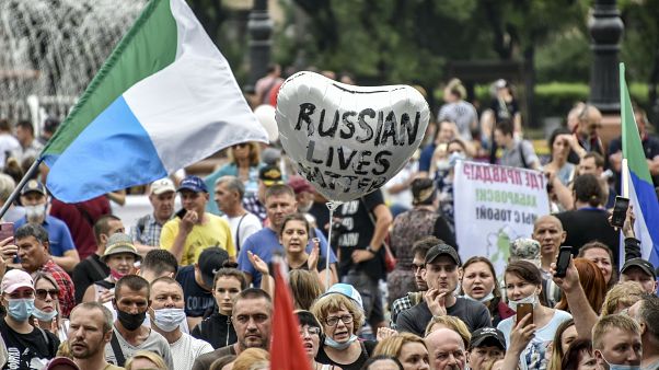 Anti-Kremlin protest in Russia’s far east attracts thousands for fourth weekend
