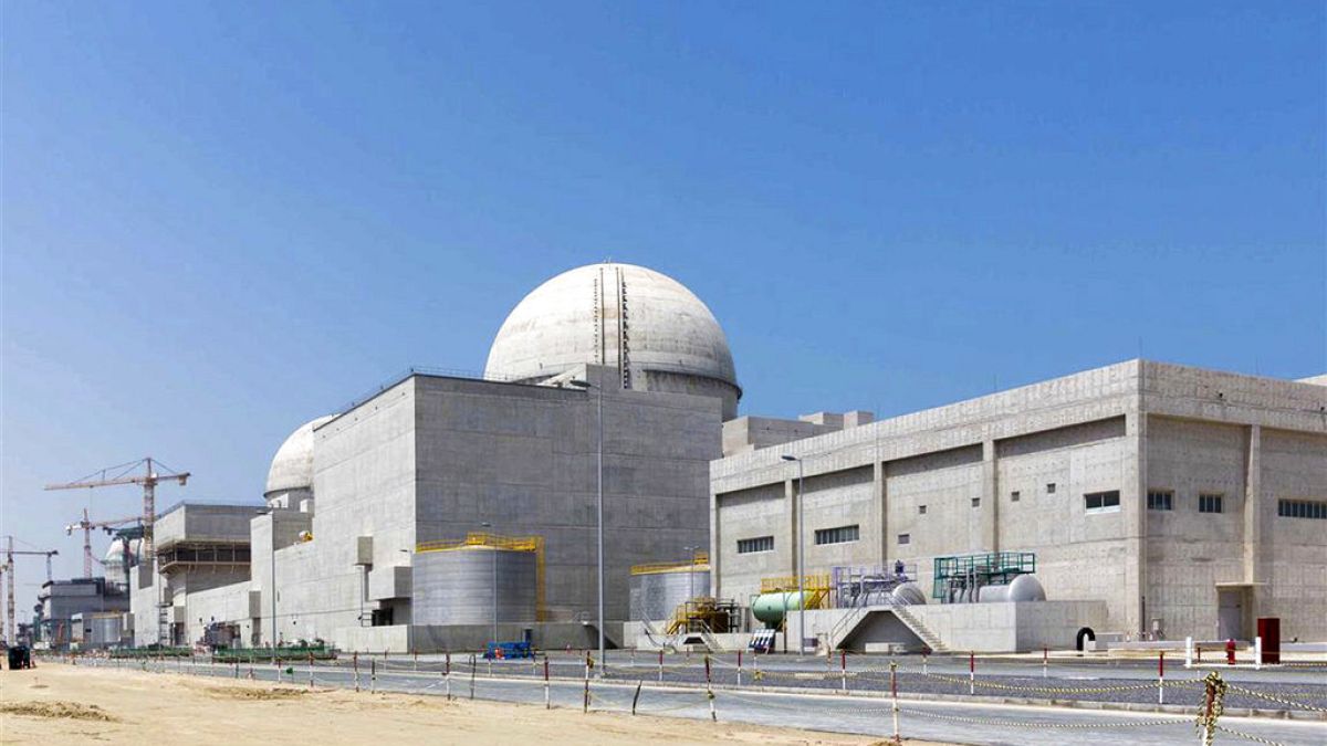 محطة براكة للطاقة النووية قيد الإنشاء في الصحراء الغربية بأبو ظبي، الإمارات العربية المتحدة، في ديسمبر 2017