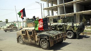Afgán biztonsági erők a börtön közelében