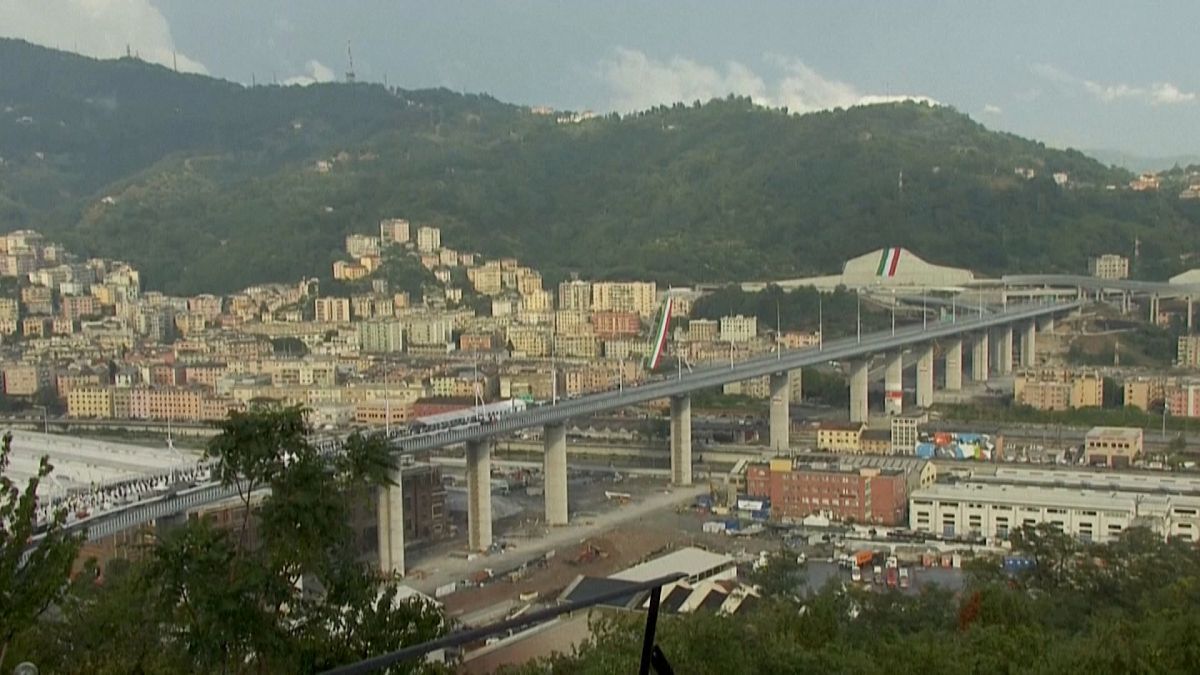 شاهد: في حفل ضخم.. إيطاليا تعيد افتتاح جسر جنوة السريع بعد عامين على انهياره