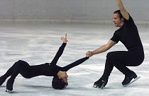 Archives : les patineurs Sarah Abitbol et Stéphane Bernadis, le 3 novembre 2000
