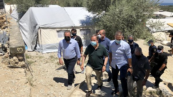 Ο αναπληρωτής υπουργός Μετανάστευσης και Ασύλου Γιώργος Κουμουτσάκος με τον πρωθυπουργό του Γερμανικού κρατιδίου της Βόρειας Ρηνανίας - Βεστφαλίας Άρμιν Λάσετ Ο αναπληρωτής υπουργός Μετανάστευσης και Ασύλου Γιώργος Κουμουτσάκος με τον πρωθυπουργό του Γερμανικού κρατιδίου της Βόρειας Ρηνανίας - Βεστφαλίας Άρμιν Λάσετ