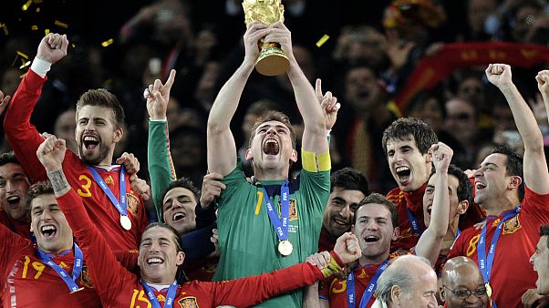 12 luglio 2010. Iker Casillas e la Spagna sul tetto del mondo. 12 luglio 2010. Iker Casillas e la Spagna sul tetto del mondo.