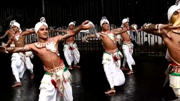 Un festival bouddhiste a été organisé sans spectateurs au Sri Lanka Un festival bouddhiste a été organisé sans spectateurs au Sri Lanka
