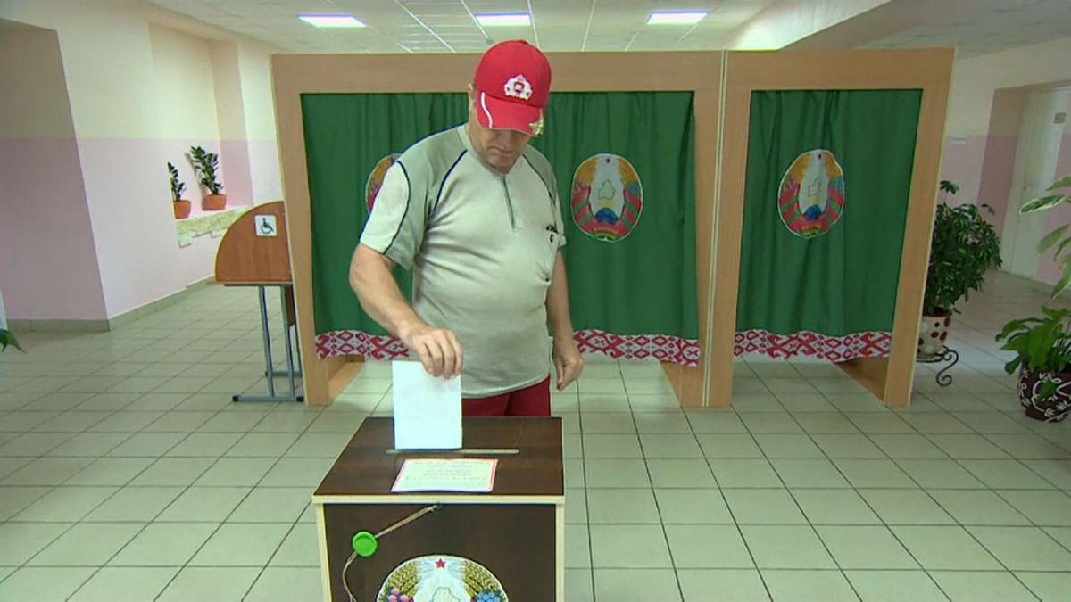 Megkezdődött az elnökválasztás Fehéroroszországban
