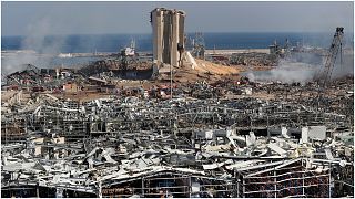 آثار الدمار الذي خلفه الإنفجار بمرفأ بيروت-لبنان