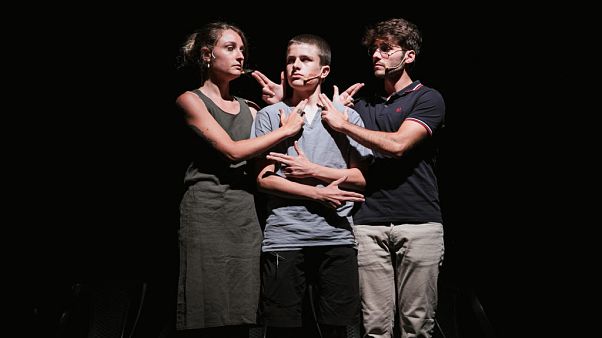 ScenaMadre - Tre ScenaMadre - Tre