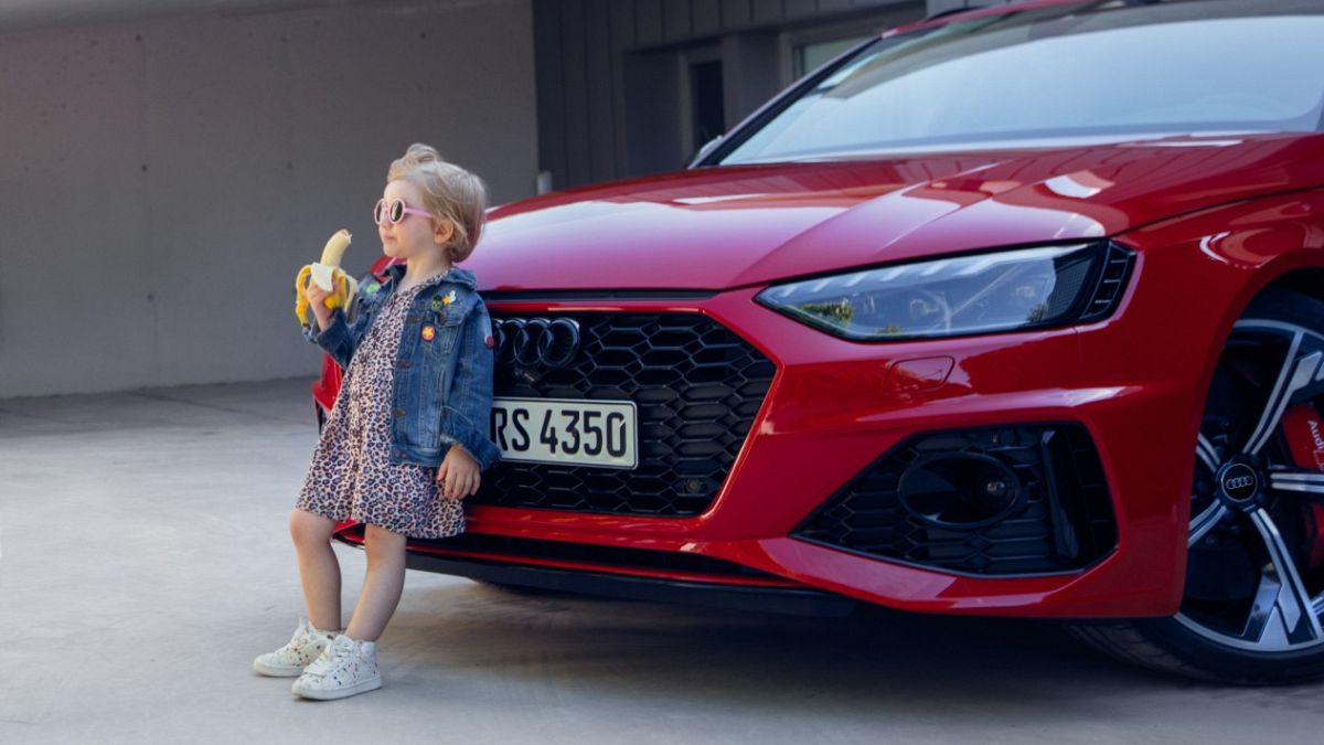 Audi'nin tartışmalara neden olan kız çocuklu reklamı.