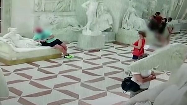 Hanyagul elvetette magát az alkotáson az osztrák turista Hanyagul elvetette magát az alkotáson az osztrák turista