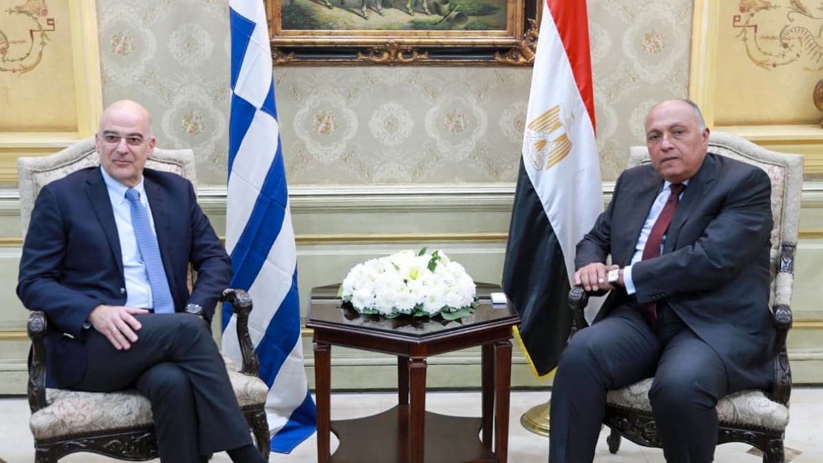 وزير الخارجية المصري سامح شكري مع نظيره اليوناني نيكوس دندياس، 22 ديسمبر 2019