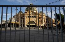 السلطات الأسترالية تشدد القيود على حركة المواطنين في مدينة ملبورن إثر تزايد الإصابات بفيروس كورونا المستجد