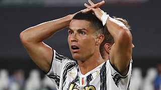 Os dois golos de Ronaldo não chegaram frente ao Lyon