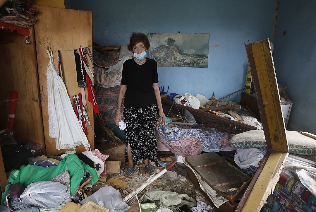 In Photographs: Beirut Residents Show Inside Their Destroyed Homes ...