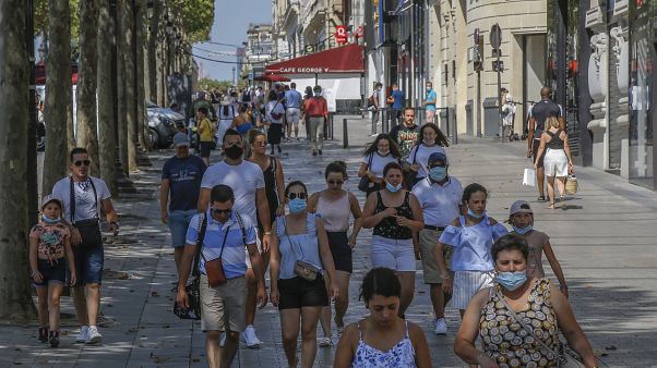 La mascarilla pasa a ser obligatoria en algunas zonas de París La mascarilla pasa a ser obligatoria en algunas zonas de París