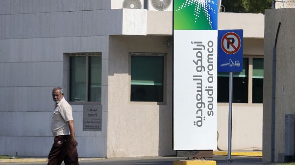 السعودية نيوز |
تراجع أرباح أرامكو السعودية بنسبة 73,4 بالمائة في الربع الثاني من 2020
السعودية نيوز |
تراجع أرباح أرامكو السعودية بنسبة 73,4 بالمائة في الربع الثاني من 2020