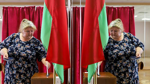 Sondagens dão vitória a Lukashenko Sondagens dão vitória a Lukashenko